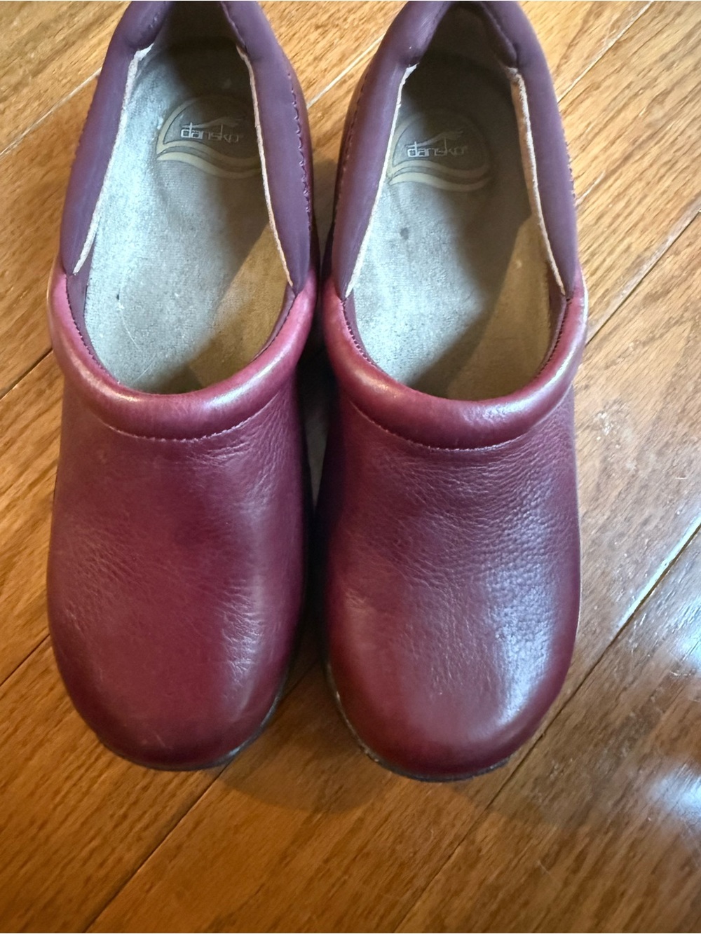 Dansko Burgundy Leather Slip-On Clogs Sz 38